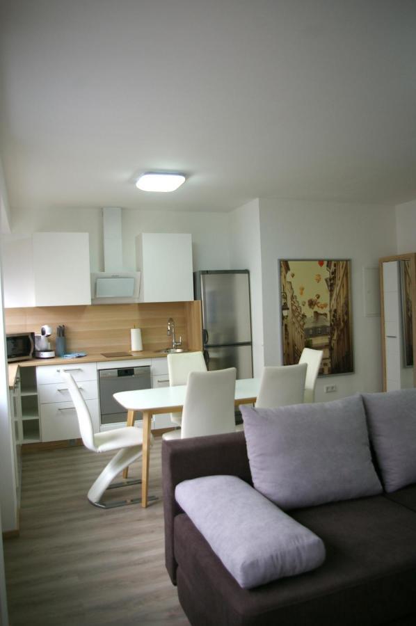 Apartment 4rent *